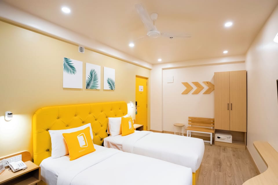 Standard Twin Room | Desk, laptop workspace, soundproofing, free WiFi