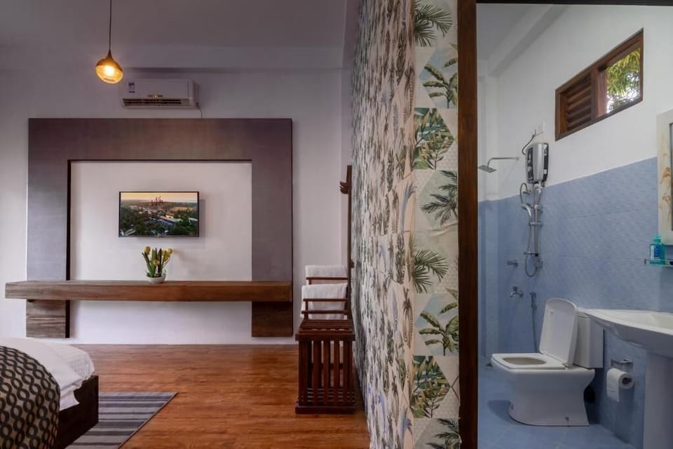 Deluxe Double Room, Pool View | Desk, laptop workspace
