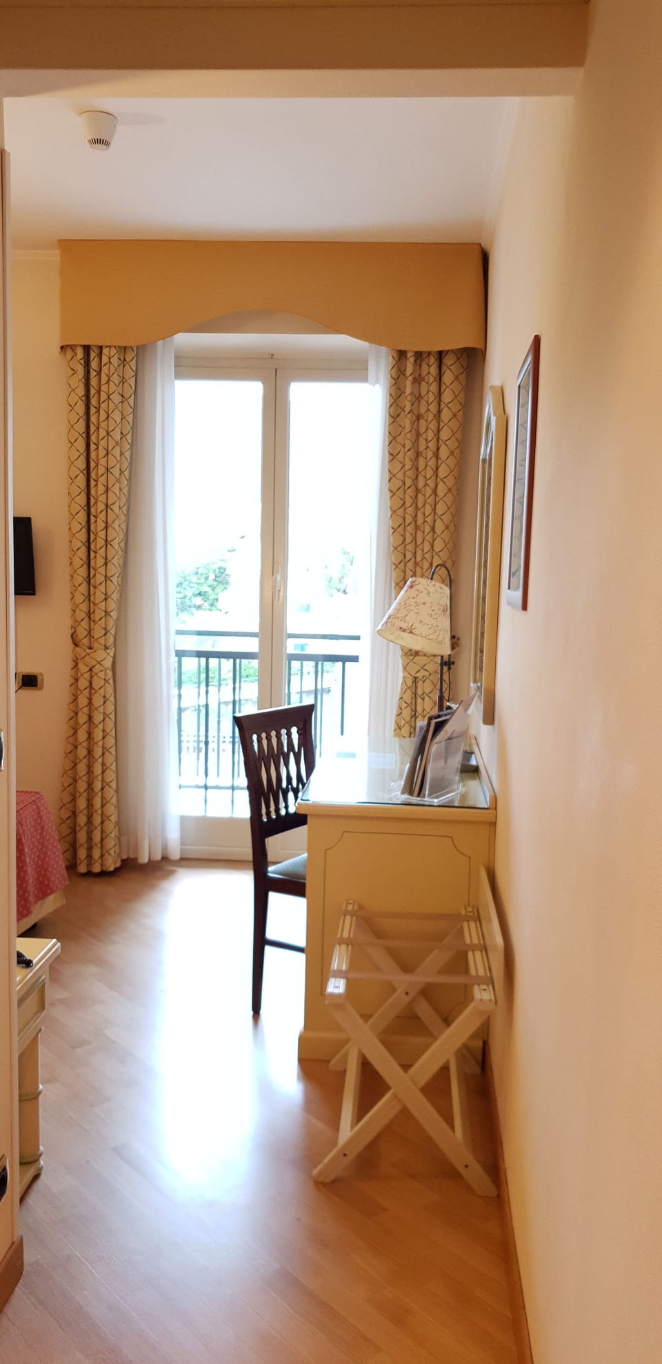 Standard Single Room | 1 bedroom, down comforters, minibar, in-room safe