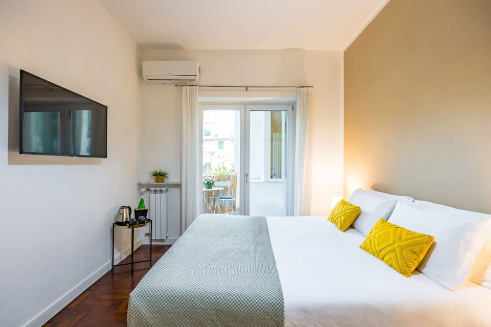Triple Room, Balcony | Soundproofing, free WiFi