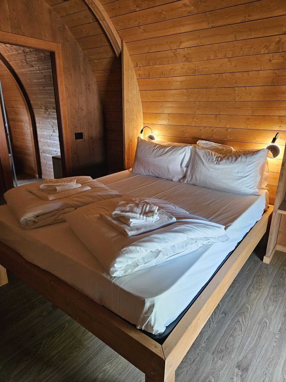Deluxe Cottage, Garden View | In-room safe, soundproofing, WiFi (free)