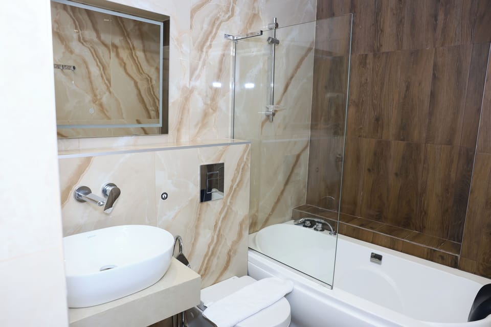 Comfort Twin Room, 2 Twin Beds | Soundproofing, iron/ironing board, free WiFi