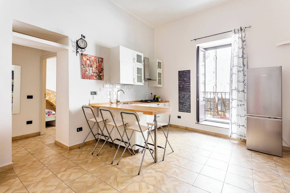 Apartment, 1 Bedroom, Smoking, Balcony | Dining