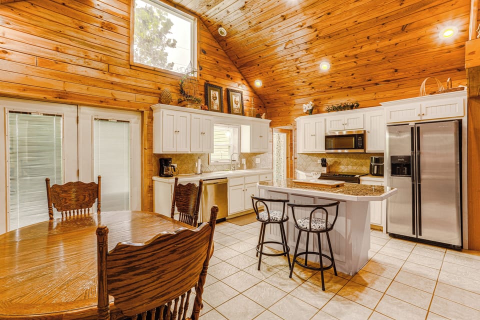 House (2 Bedrooms) | Interior