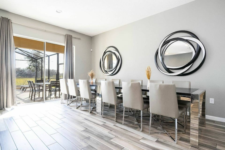 House | 12 bedrooms