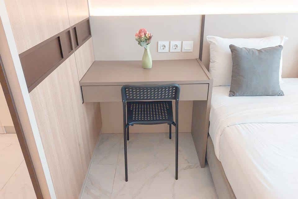 Studio | Desk