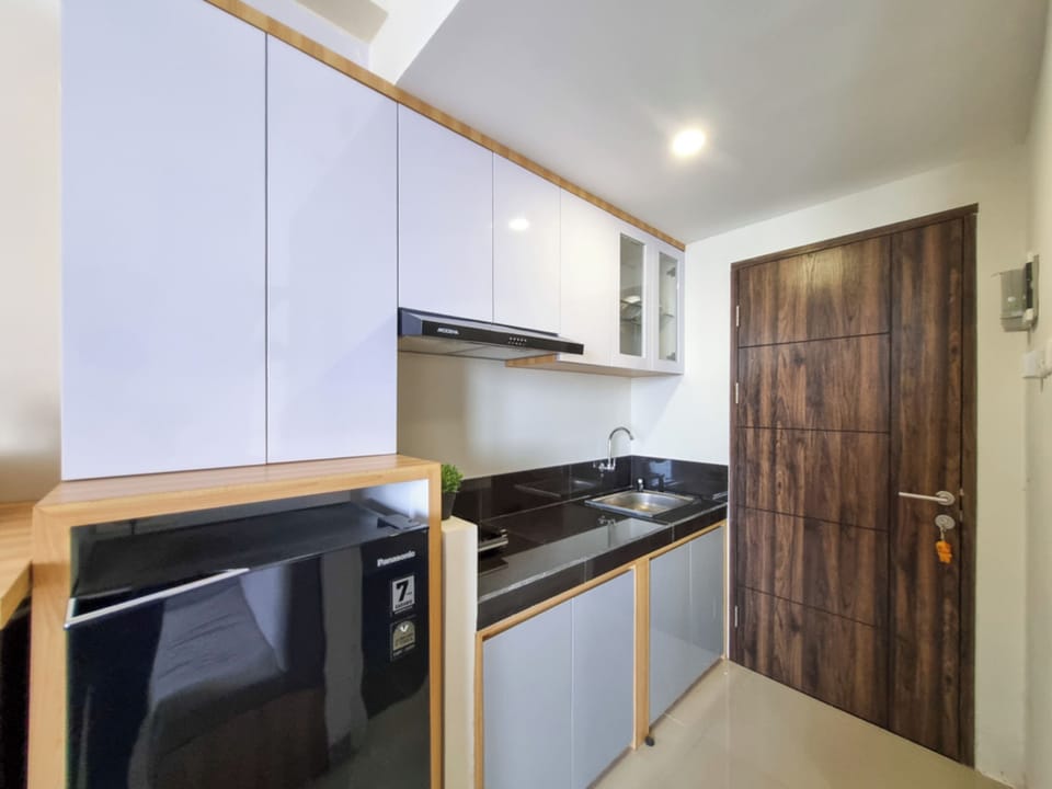 Studio | Private kitchen | Fridge, stovetop, rice cooker