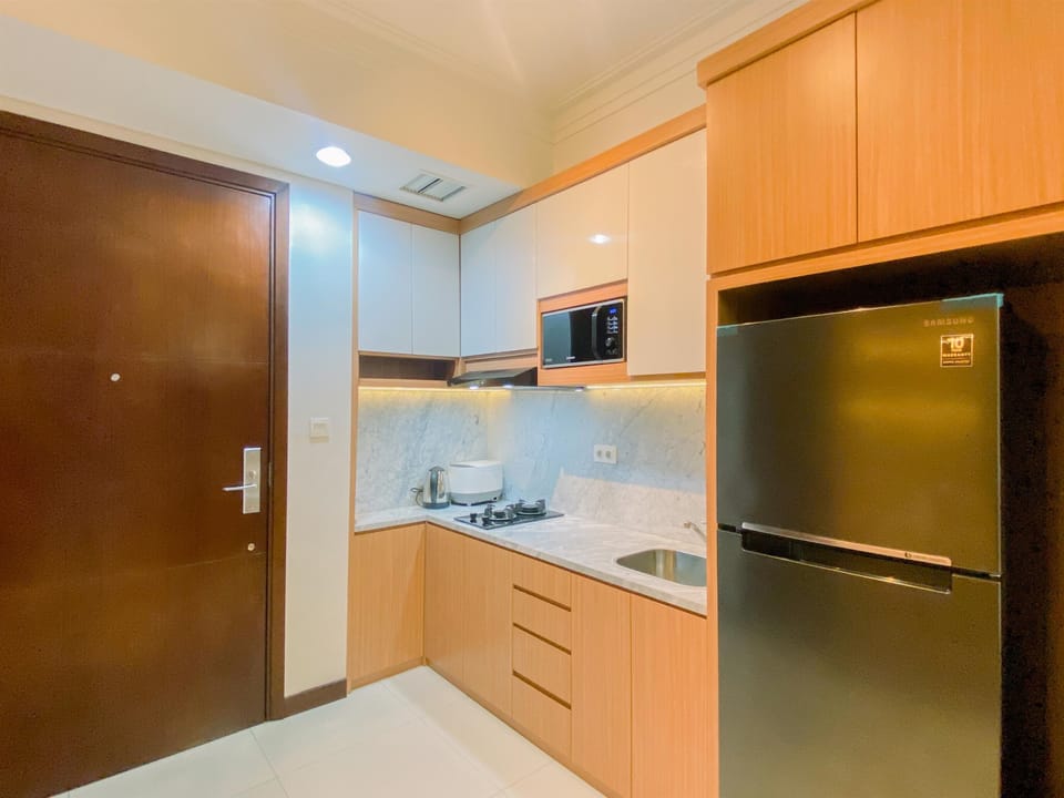 Apartment | Private kitchen | Fridge, microwave, stovetop, rice cooker