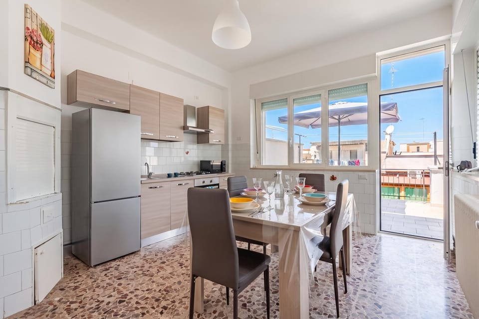 Family Apartment, 1 Bedroom, Microwave (Casa Del Sol Alberobello) | Private kitchen