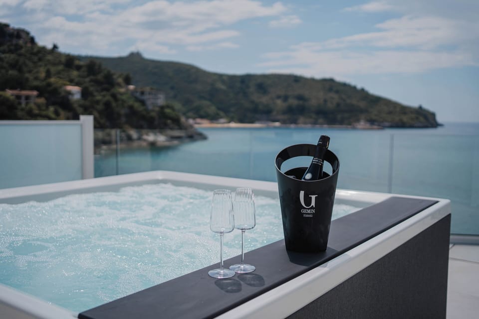 Royal Double or Twin Room, Sea View | Private spa tub