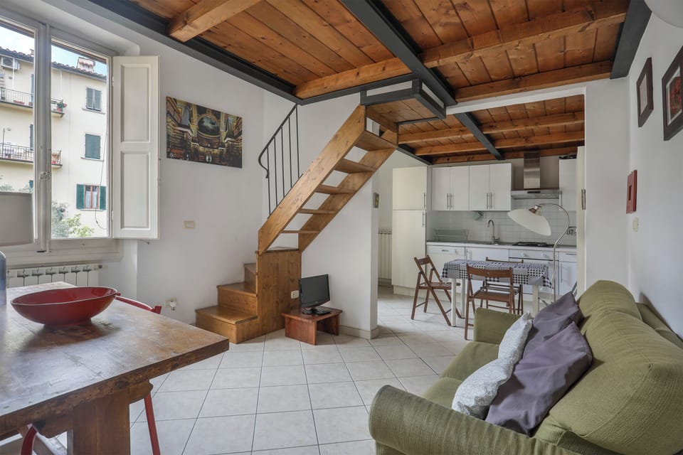 Basic Apartment | Living area