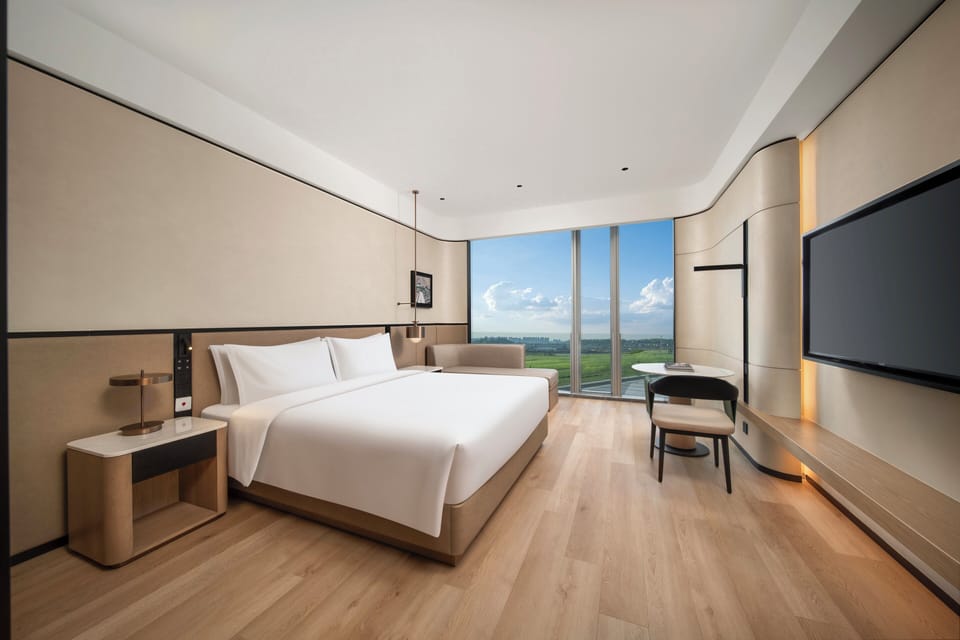 Standard Room, 1 King Bed, Accessible Bathtub | Free WiFi