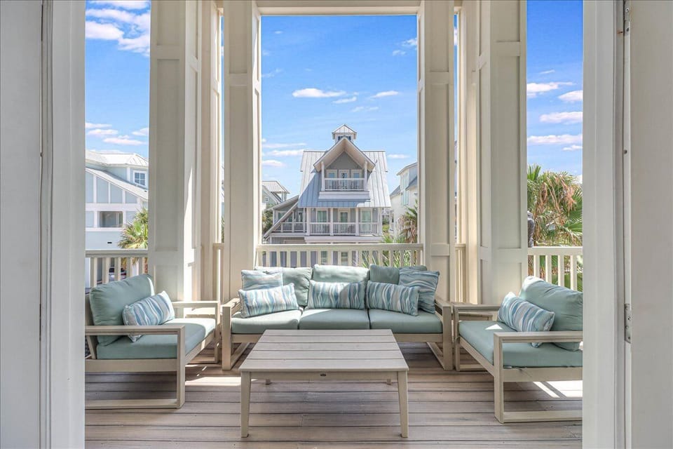 House (6 Bedrooms) | Interior