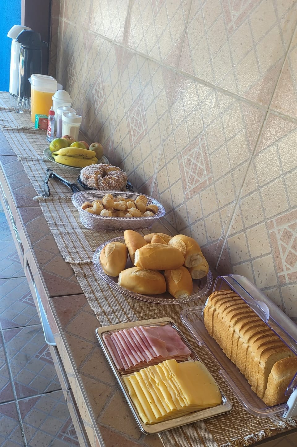 Daily buffet breakfast for a fee