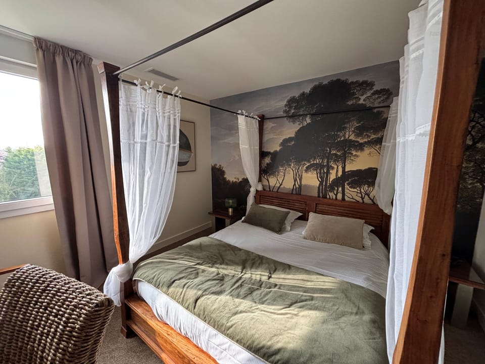 Superior Air-Conditioned Room | Individually decorated, individually furnished, free WiFi, bed sheets