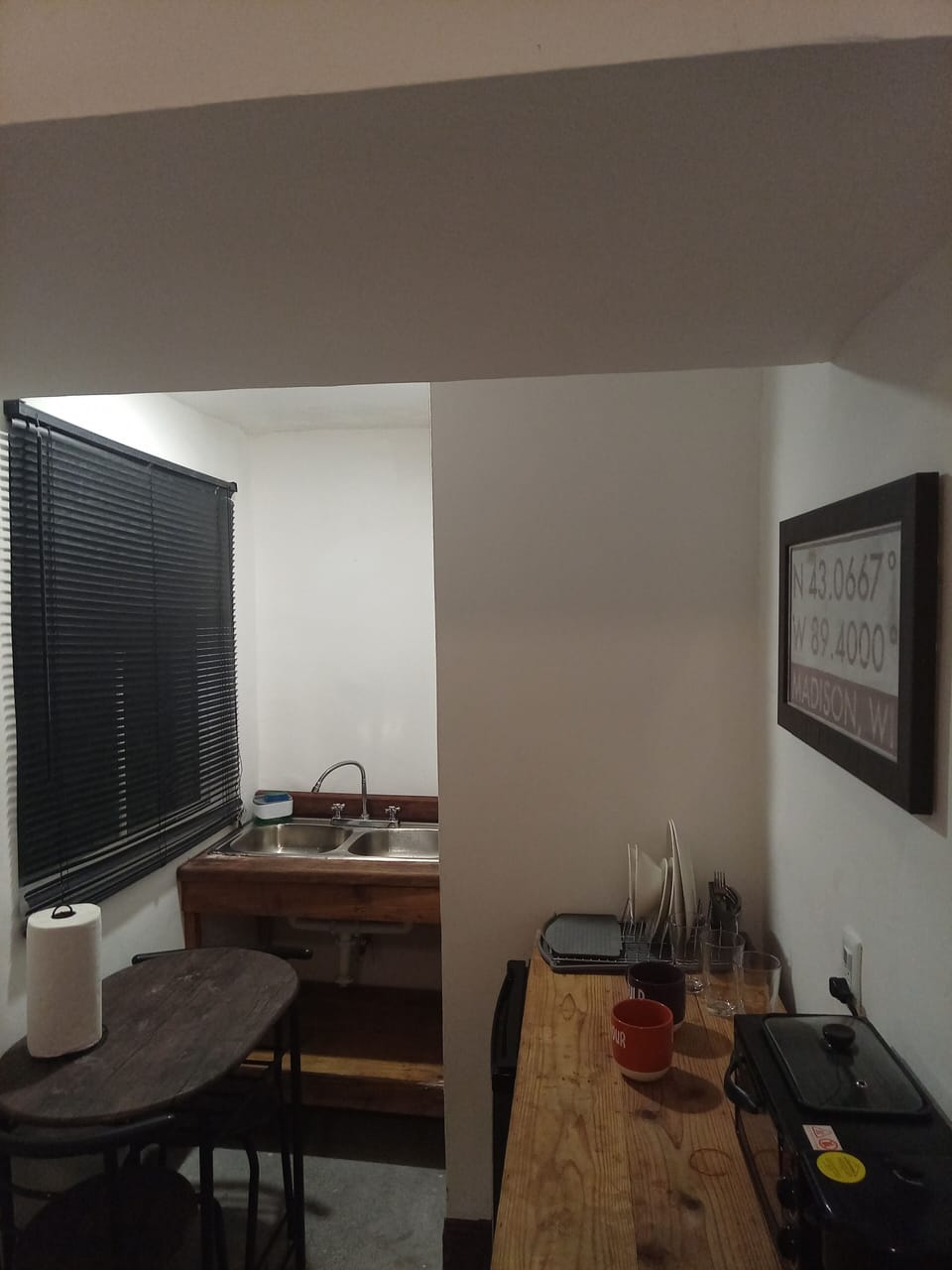 Business Double Room Single Use, 1 Bedroom, Non Smoking | Private kitchen | Espresso maker, shared microwave