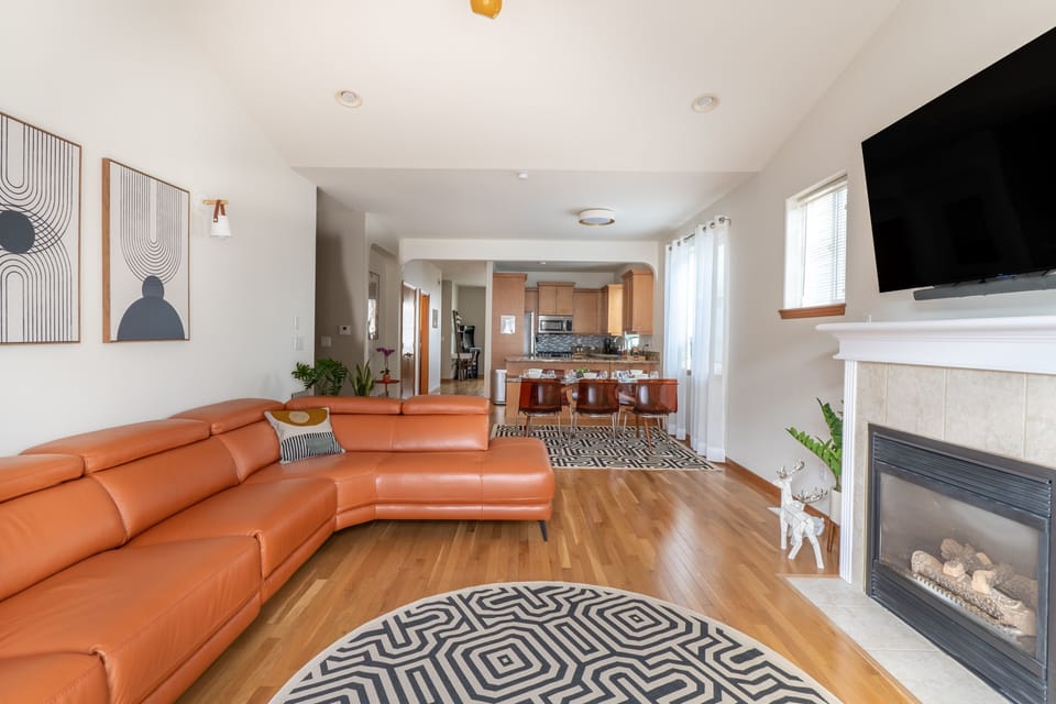 House, 3 Bedrooms | Living area | Smart TV