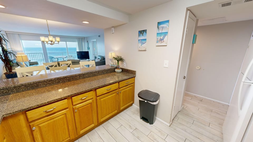 Condo, 2 Bedrooms | Interior