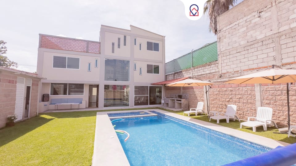Family House, Garden View | Terrace/patio