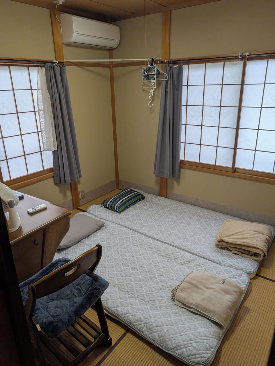 Classic Double Room, Non Smoking, Shared Bathroom | Blackout drapes, iron/ironing board