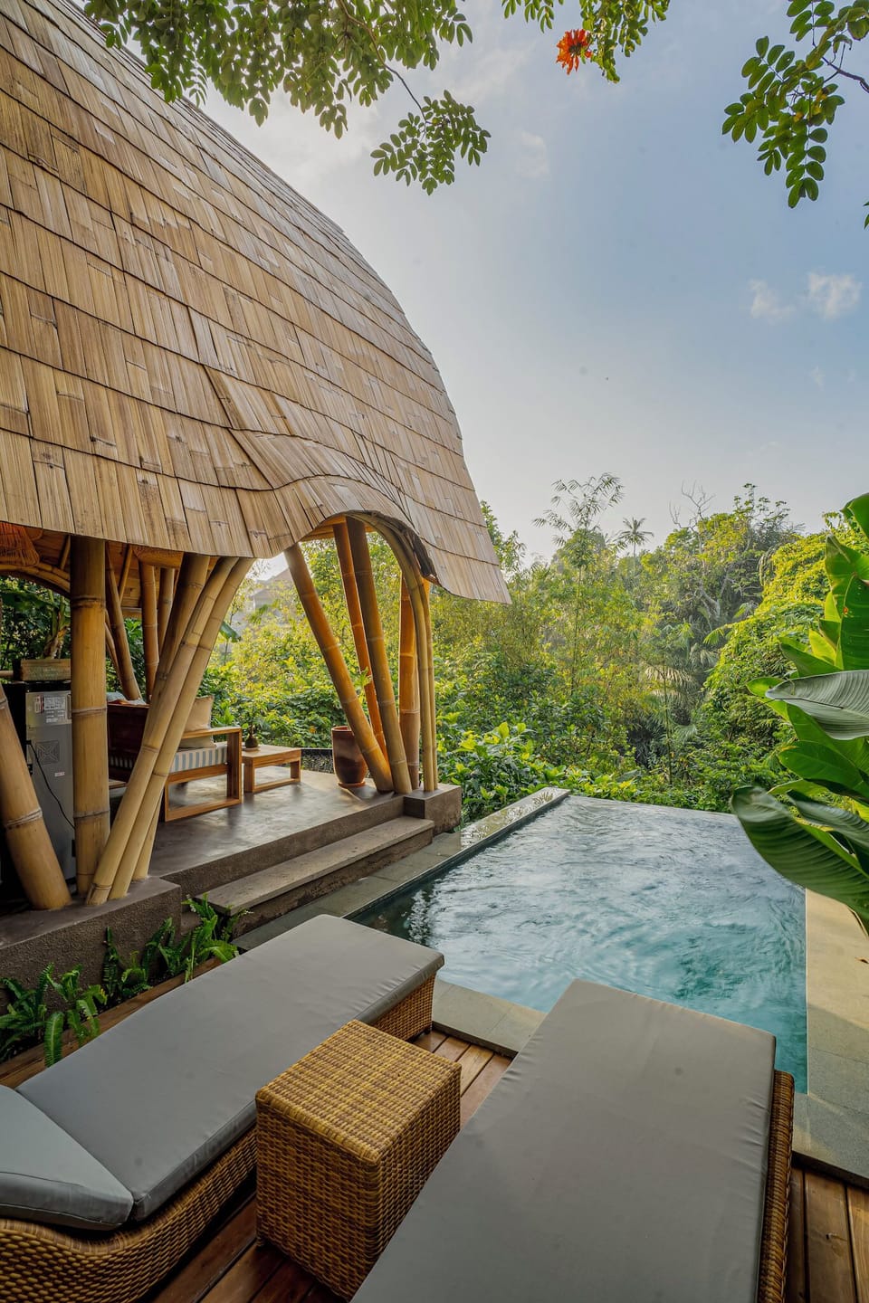 Private pool