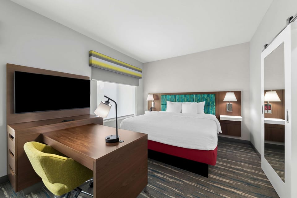 WiFi (free), bed sheets