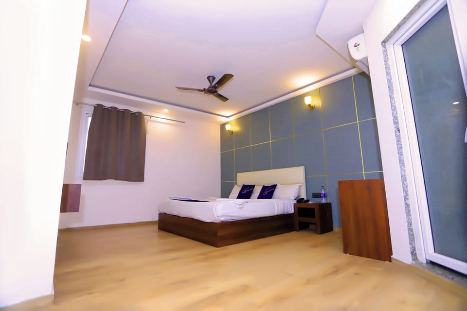 Standard Double Room, City View | Premium bedding, bed sheets