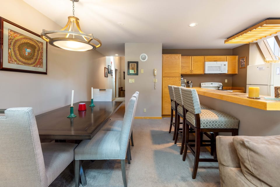 Condo, 3 Bedrooms | Dining