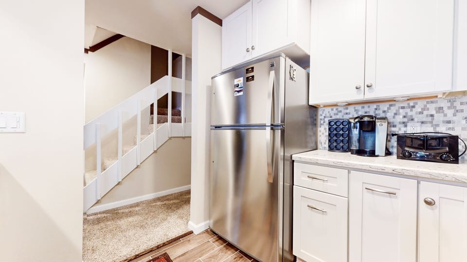 Condo, 1 Bedroom | Private kitchen | Coffee/tea maker, fridge, oven, toaster