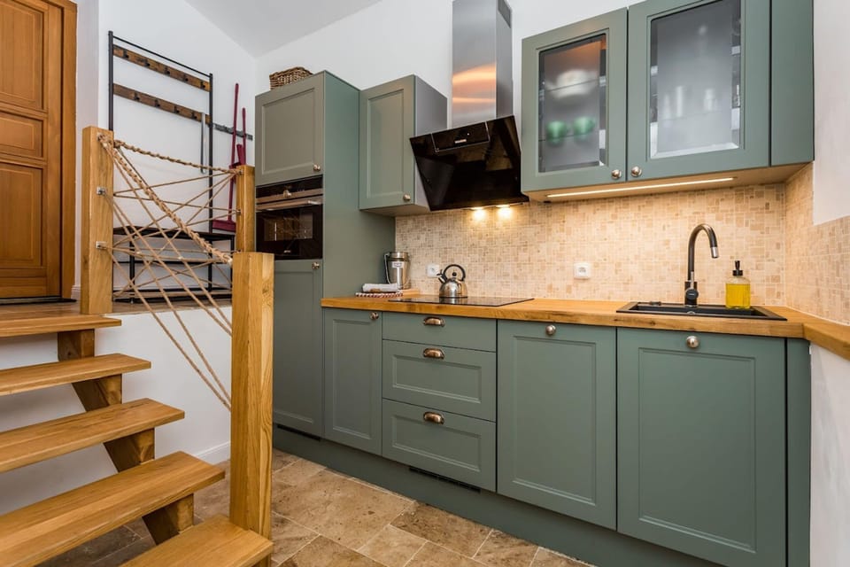 House | 1 bedroom