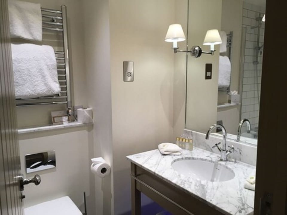 Combined shower/tub, free toiletries, hair dryer, bathrobes