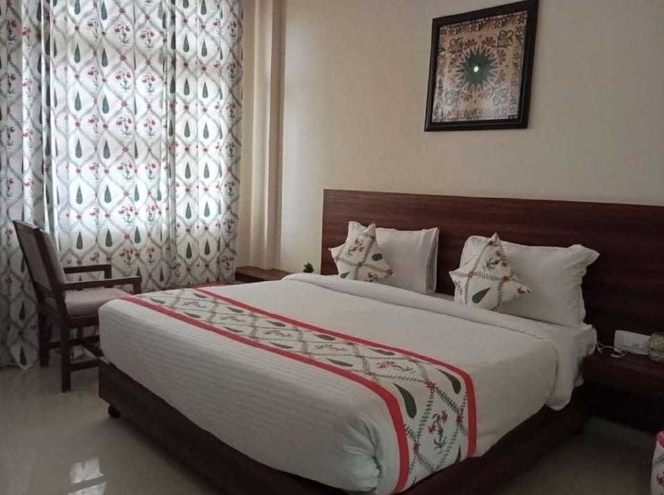 Two rooms ( interconnected ) | Soundproofing, WiFi (free)