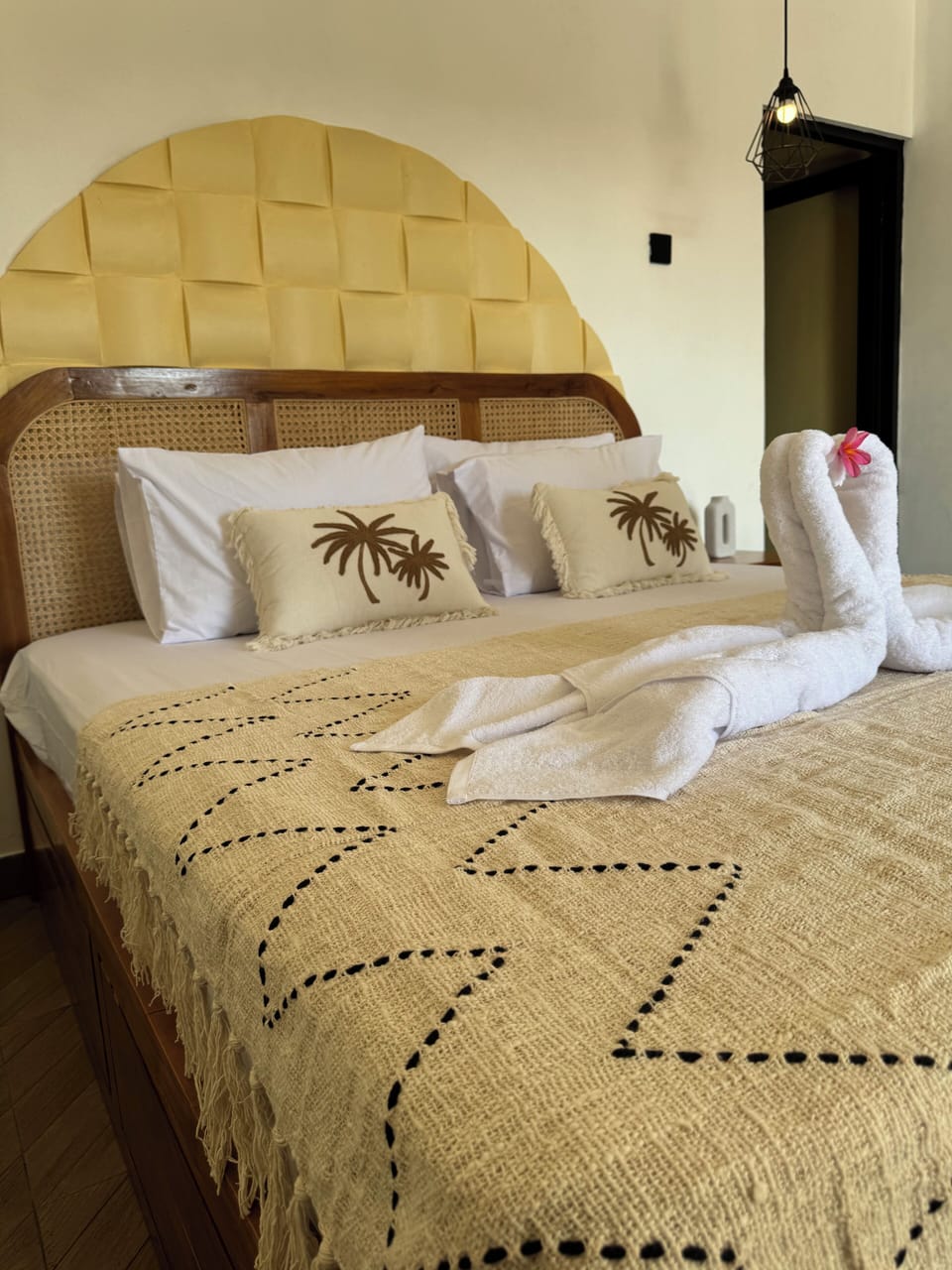 Deluxe Double Room, Pool View | Desk, free WiFi
