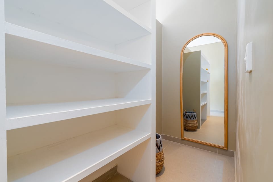 Basic Villa | Interior