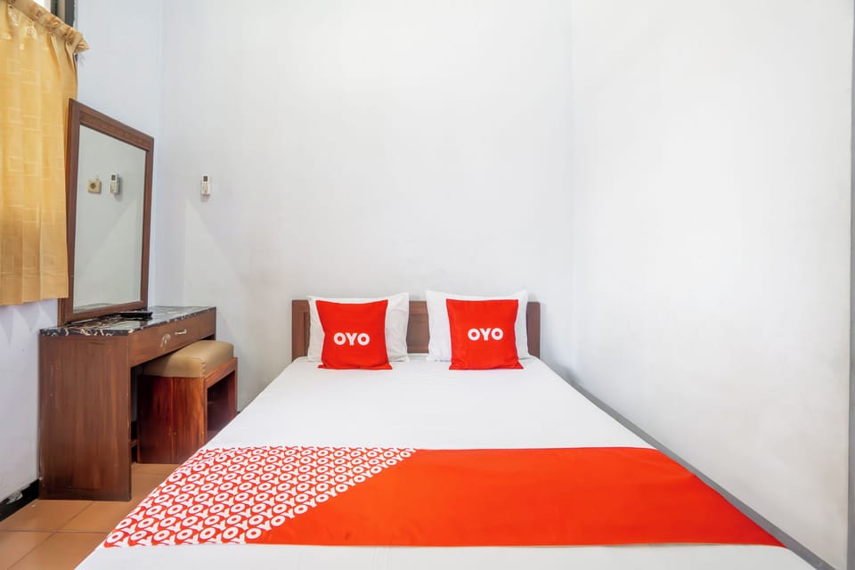 Standard Double Room | Free WiFi, bed sheets