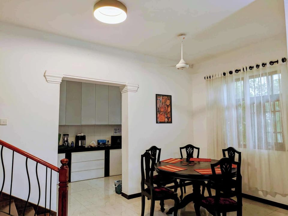 Villa | Dining