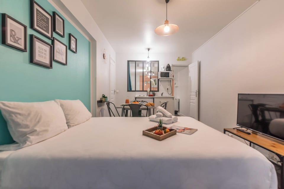Apartment | In-room safe, iron/ironing board, free WiFi
