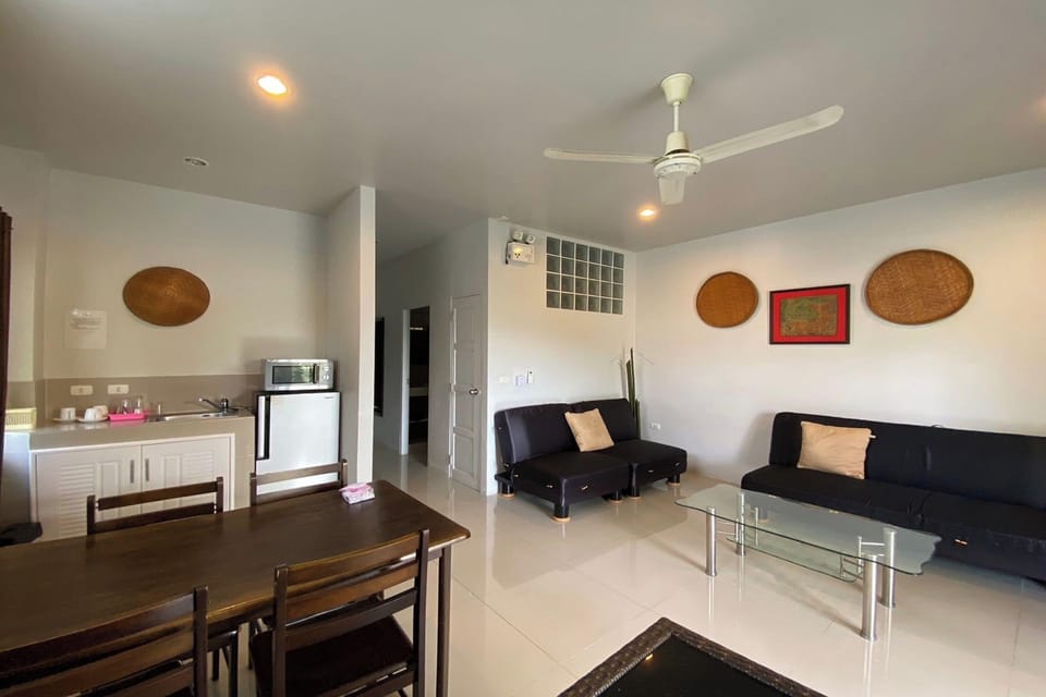 Family Room | Free WiFi, bed sheets