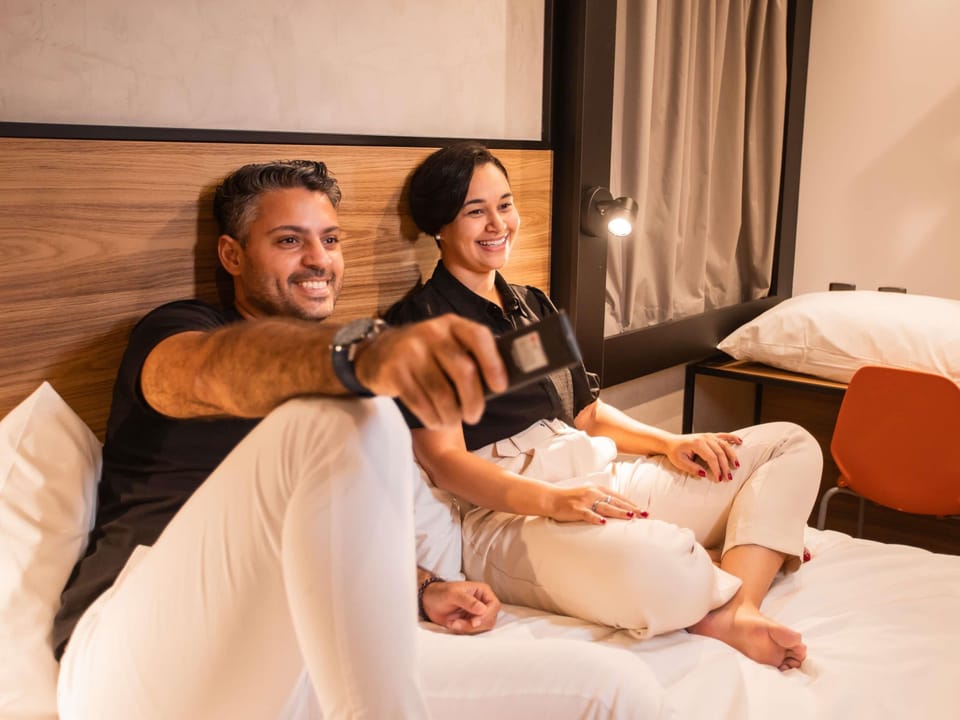 Standard Room, 1 Double Bed | Minibar, desk, laptop workspace, blackout drapes