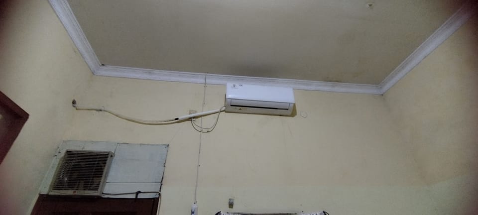 WiFi (free), bed sheets
