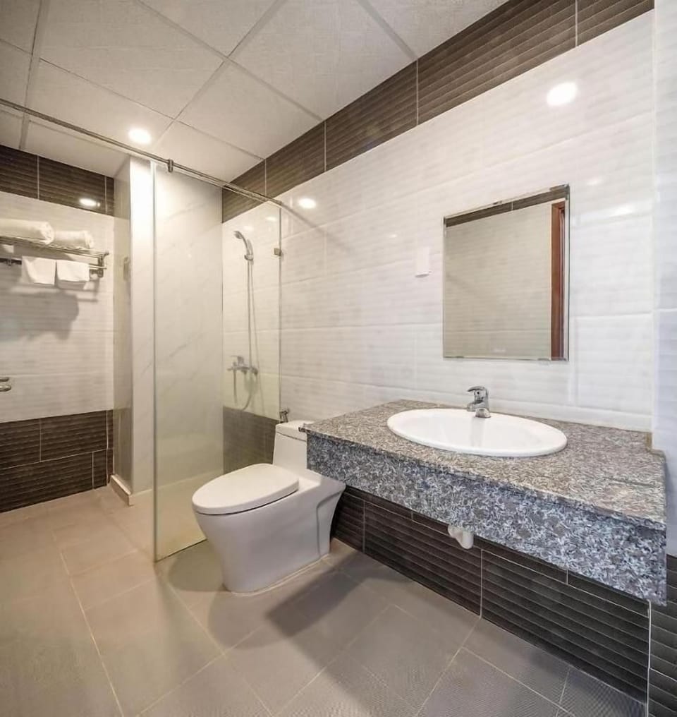 Shower, towels, soap, shampoo