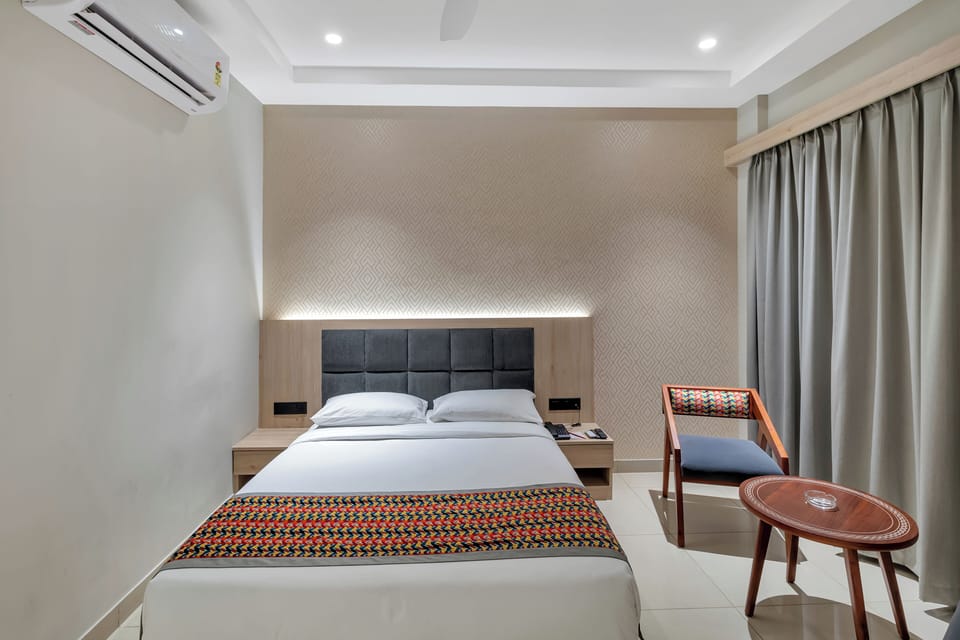 Super Deluxe Room | Desk, laptop workspace, soundproofing, iron/ironing board (on request)