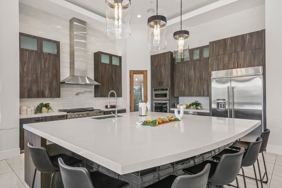 House, Multiple Beds, Pool Access, Pool View (Palm Villa- Luxury 7 Bed, Pickleball) | Private kitchen | Fridge, microwave, oven, stovetop