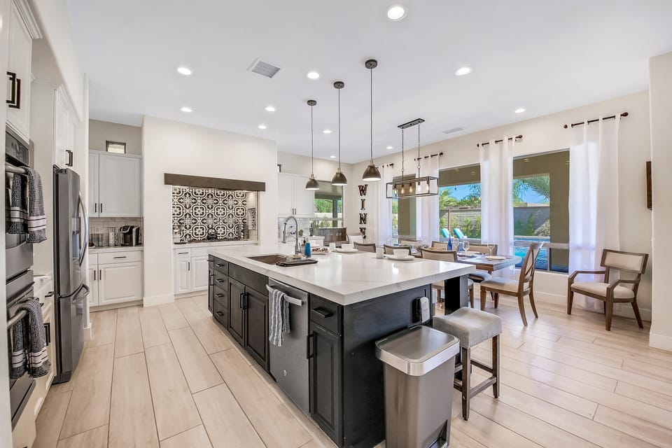 House, Multiple Beds, Pool Access, Pool View (Wanderlust: Pool/Spa) | Private kitchen | Fridge, microwave, oven, stovetop