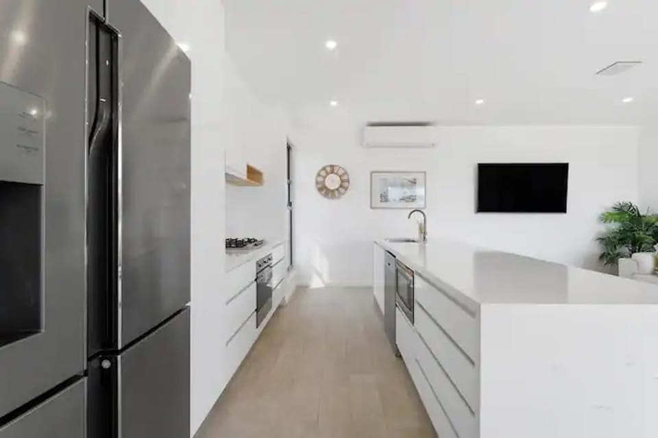 Townhome, 4 Bedrooms, Ocean View | Private kitchen | Toaster