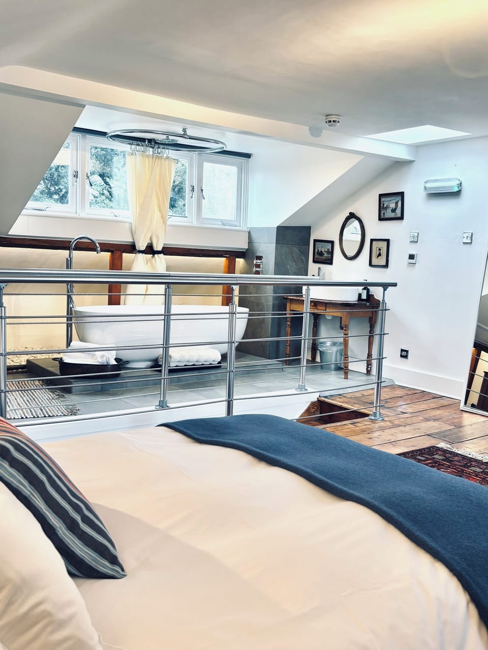 Deluxe Double Room, Garden View | Iron/ironing board, free WiFi