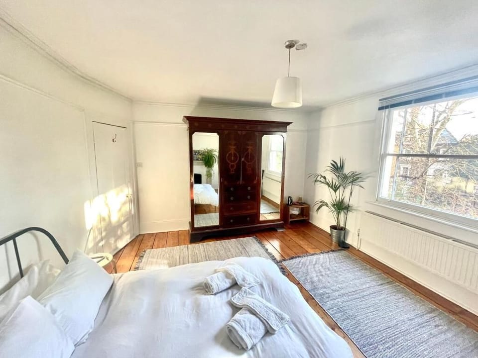 Classic Double Room | Iron/ironing board, free WiFi