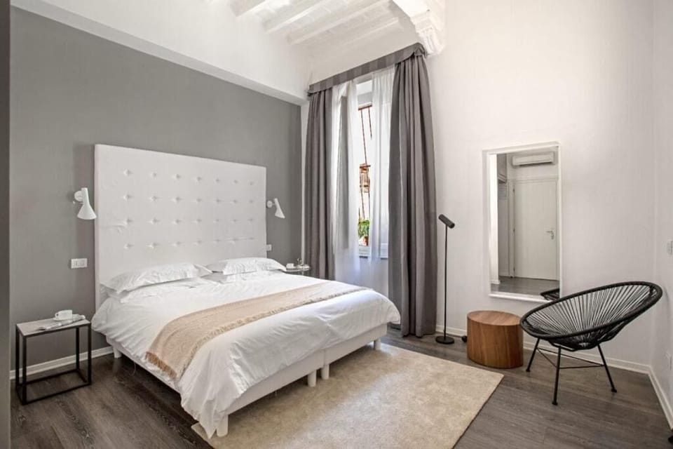 Basic Double Room | Minibar, desk, free WiFi, bed sheets