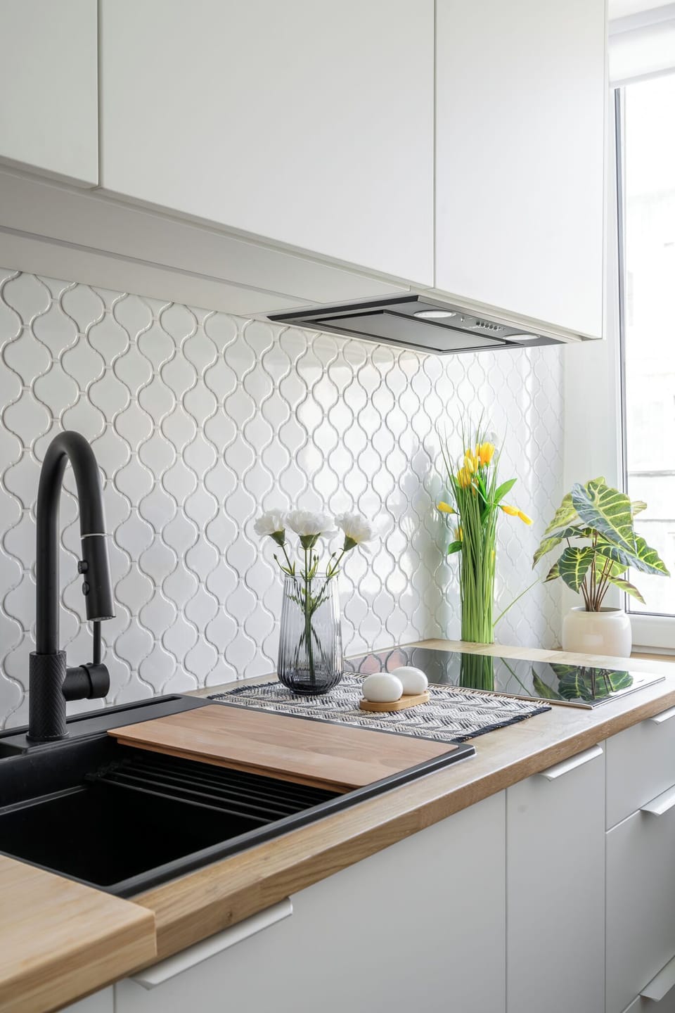 Apartment, 1 Bedroom | Private kitchenette | Fridge, stovetop, electric kettle, cookware/dishes/utensils