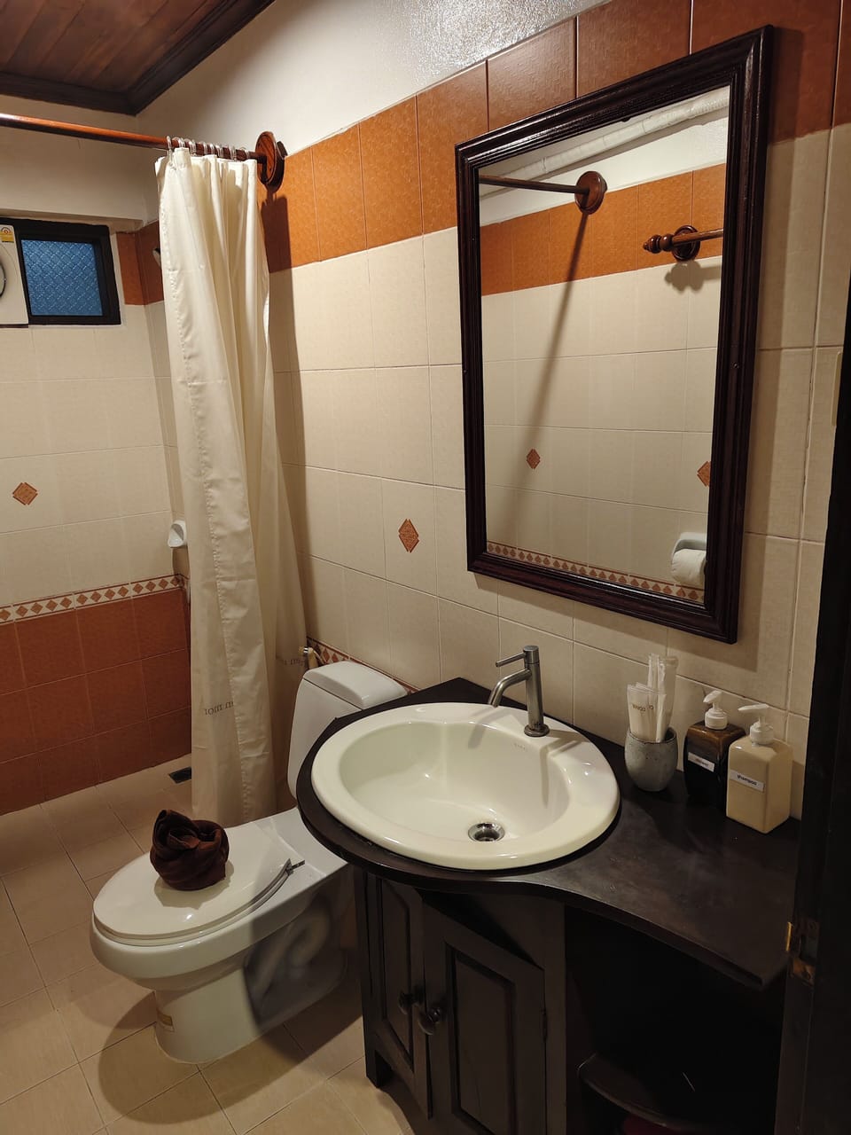 Family Triple Room | Bathroom | Shower, hair dryer, towels, soap